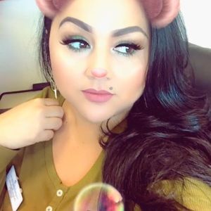 Meet your Posher, Dolores